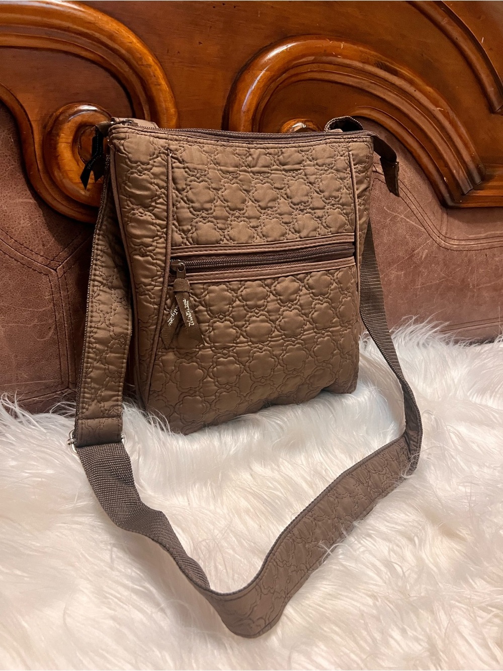thirty-one Quilted Crossbody Bag in Brown Taupe - Picture 3 of 10